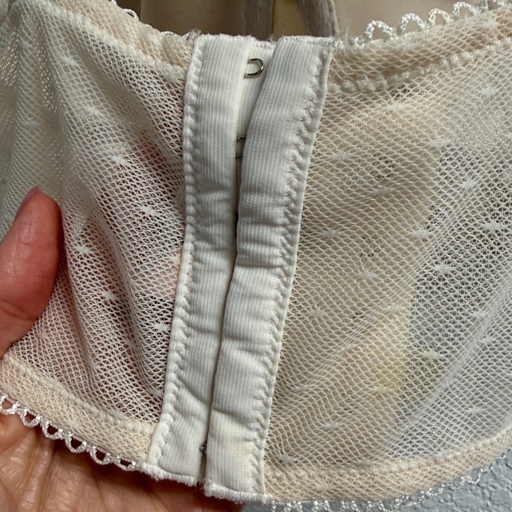 Victoria's Secret Lace Bra - Dream Angels Cream 36 C - Picture 4 of 7